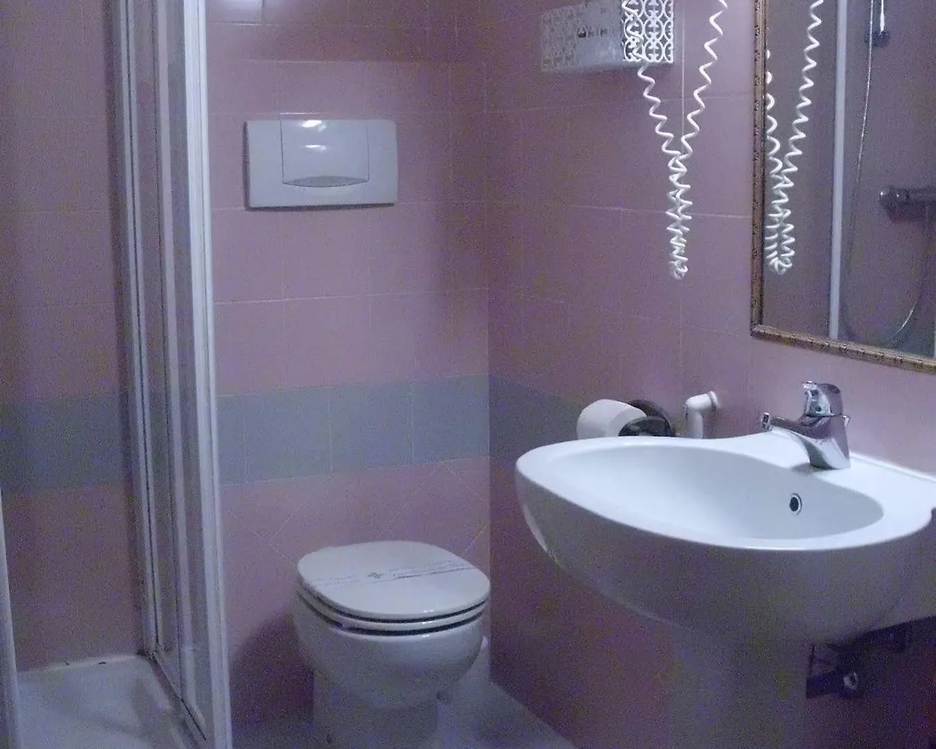 ***  Hotel Villa Maya Cascina Italien