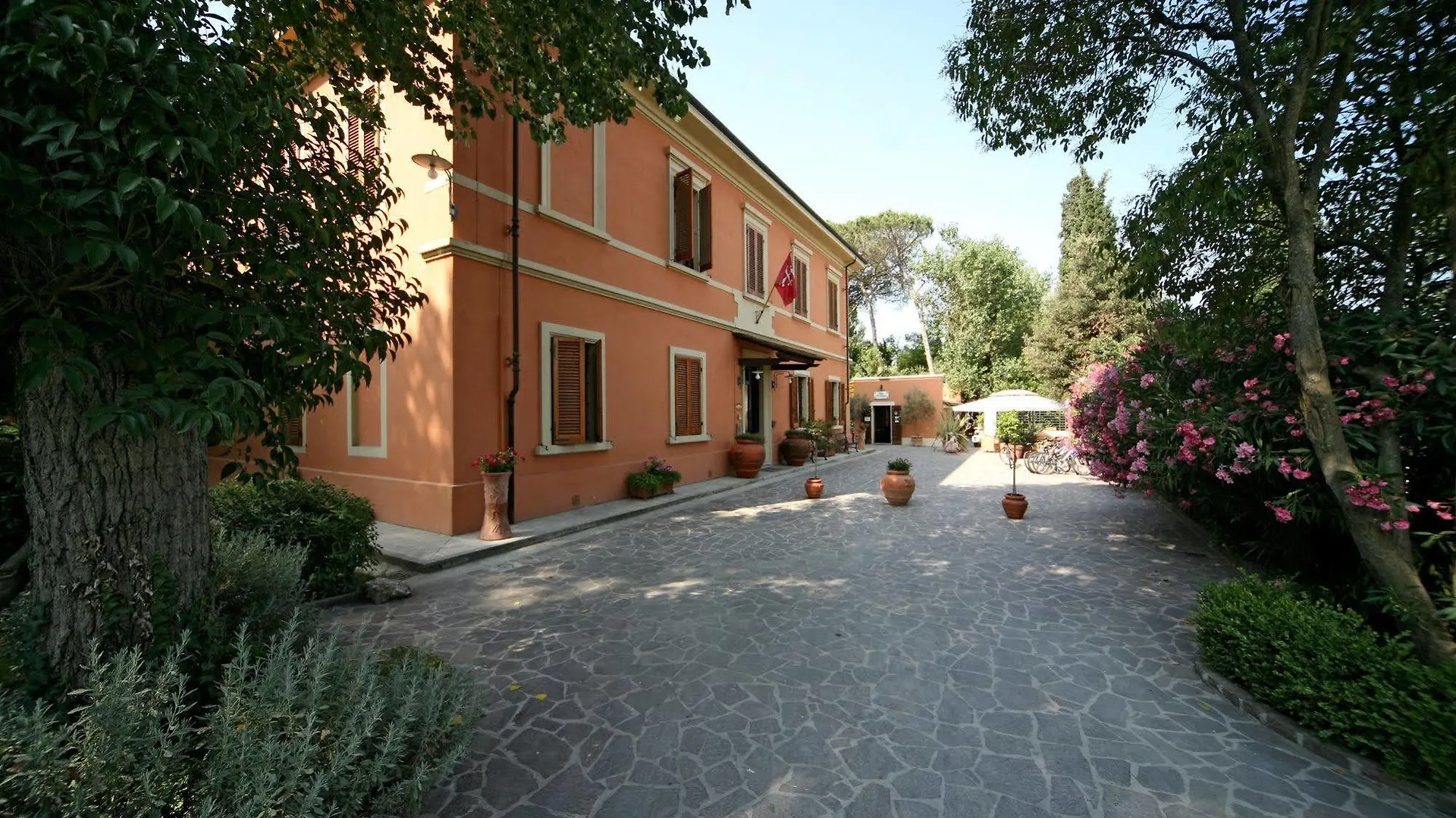 ***  Hotel Villa Maya Cascina Italien