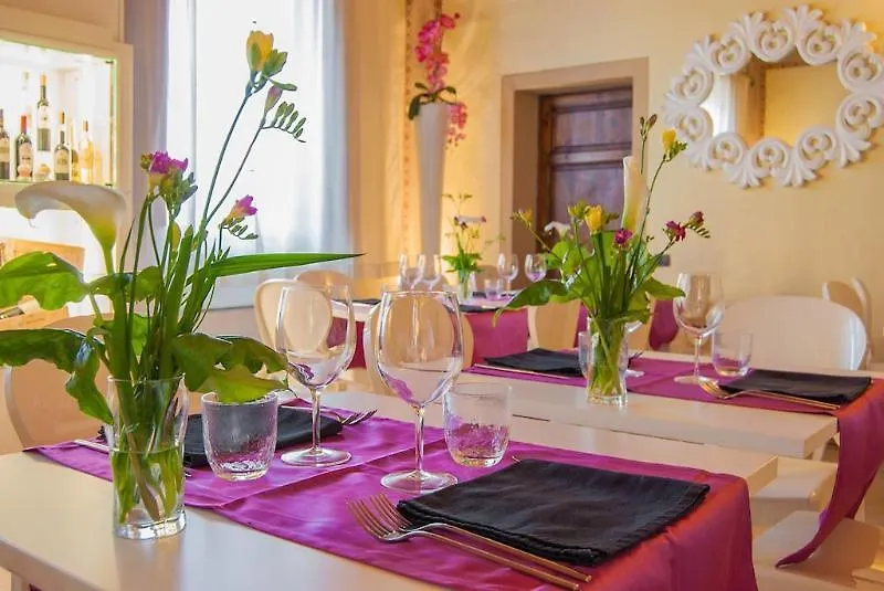 Hotel Villa Maya Cascina