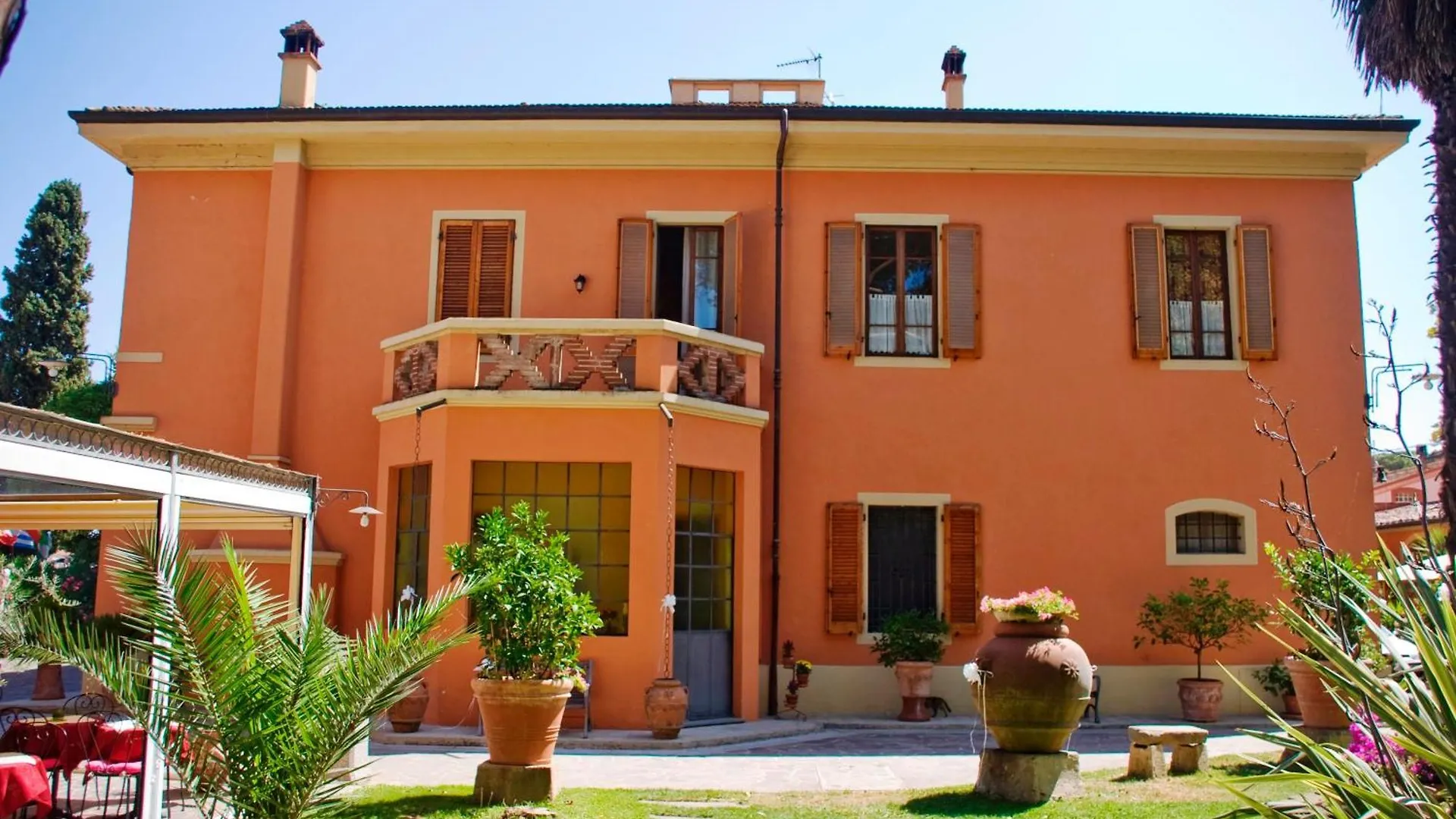 Hotel Villa Maya Cascina