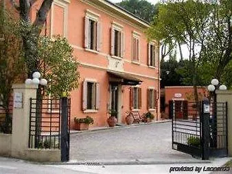 Hotel Villa Maya Cascina Italie