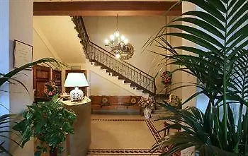 Hotel Villa Maya Cascina 3*,  Italie