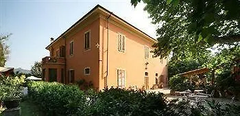 Hotel Villa Maya Cascina 3*,