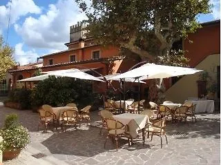 Hotel Villa Maya Cascina