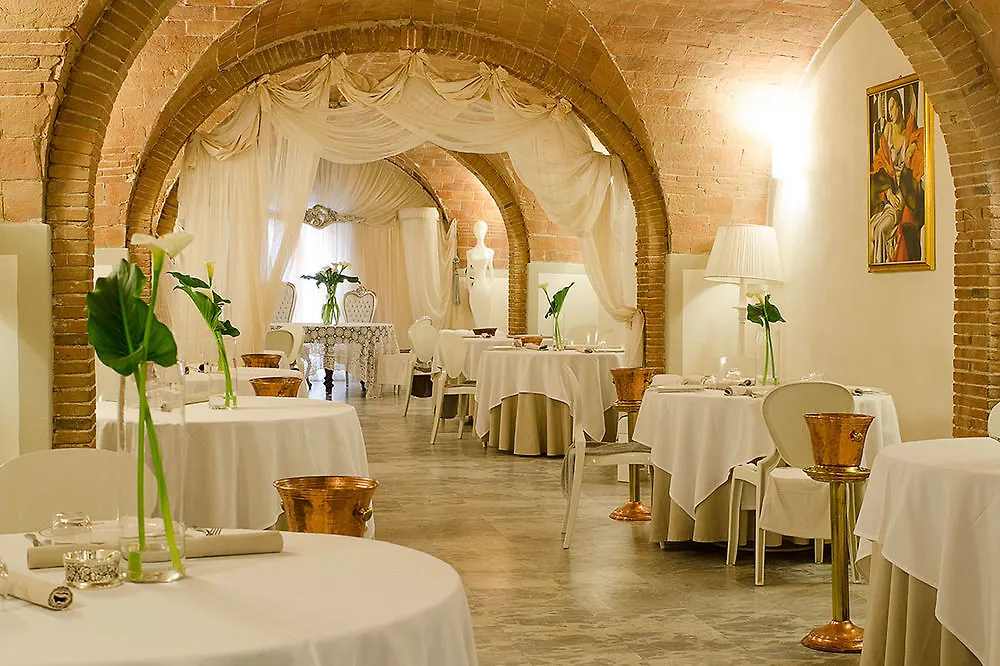 Hotel Villa Maya Cascina 3*,  Italy