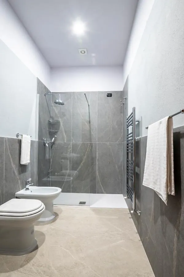 Hotel Villa Maya Cascina 3*,