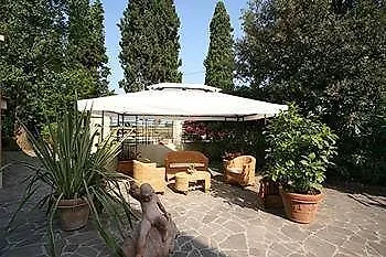 Hotel Villa Maya Cascina 3*,