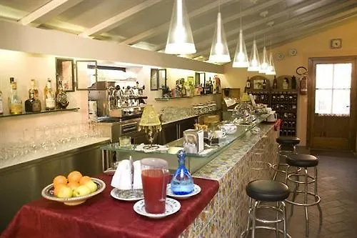 Hotel Villa Maya Cascina